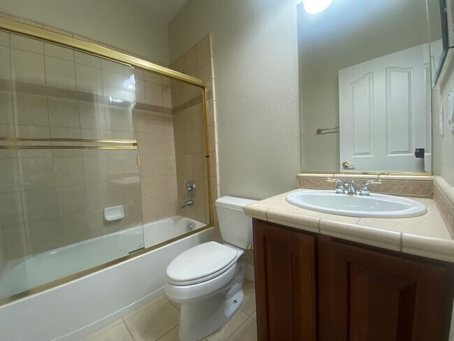 Building Photo - AVAILABLE BY 1/1/26 - ELEGANT AND SPACIOUS 4 BED, 4 BATH 2 STORY HOME WITH VIEWS OF EL DORADO HILLS