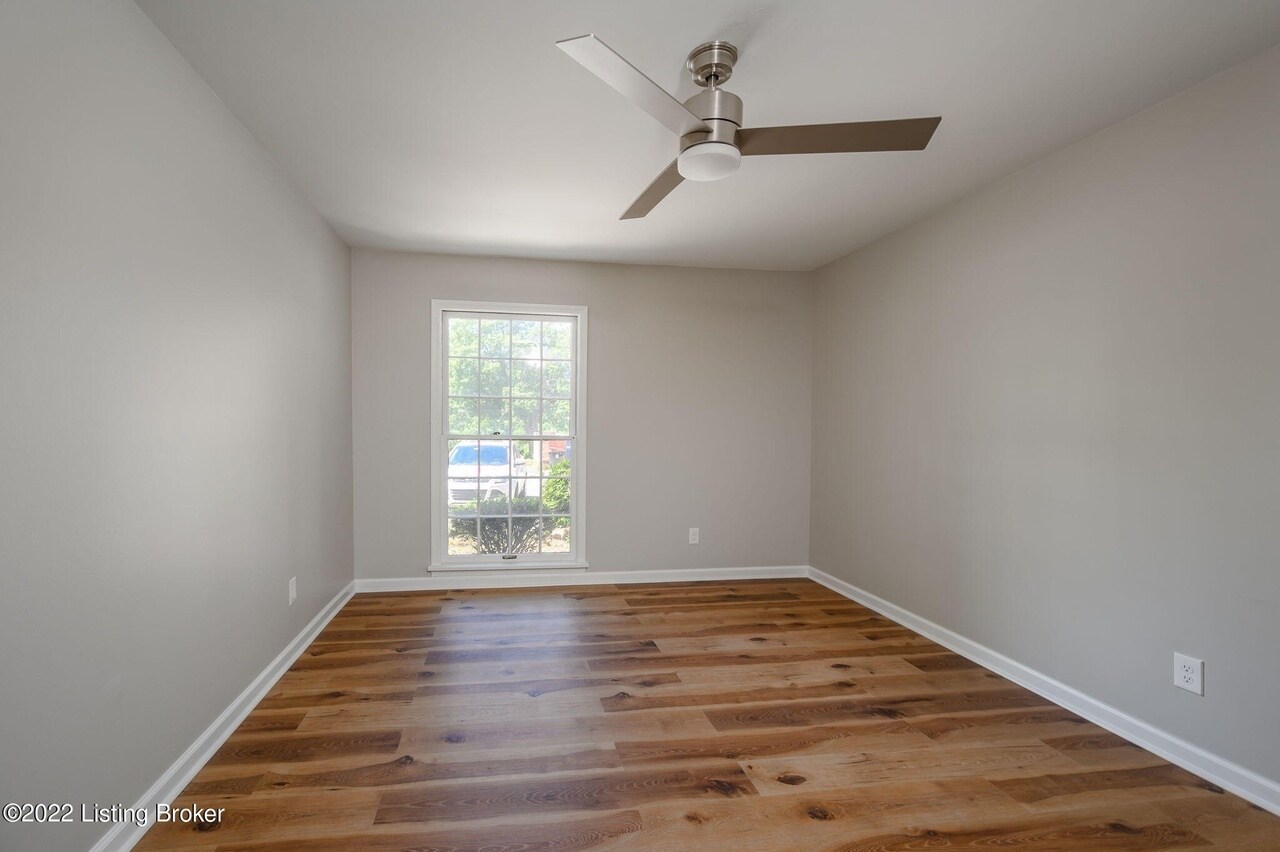 Building Photo - 411 Highwood Dr