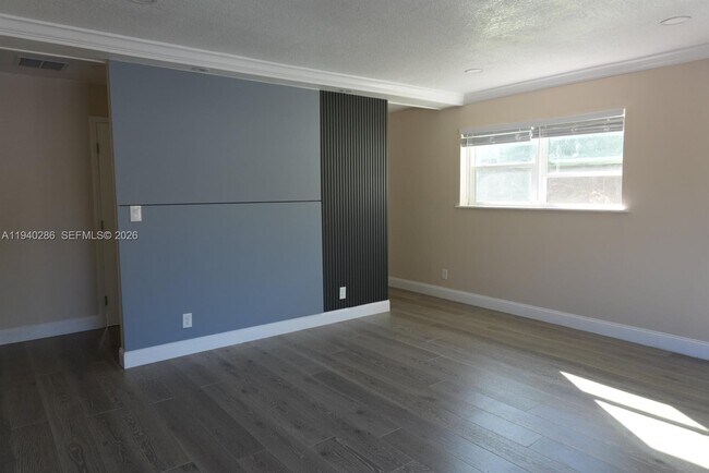 Building Photo - 7601 NW 82nd Terrace