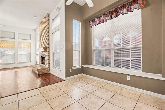 Building Photo - 1005 Creek Bend