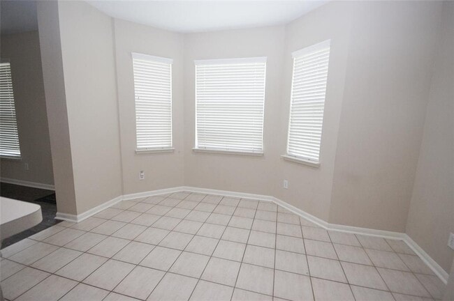 Building Photo - 3006 Breakers Point Dr