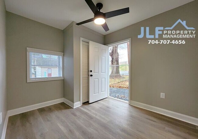 Building Photo - Beautifully Remodeled 1 Bed/1 Bath Home in Cramerton!