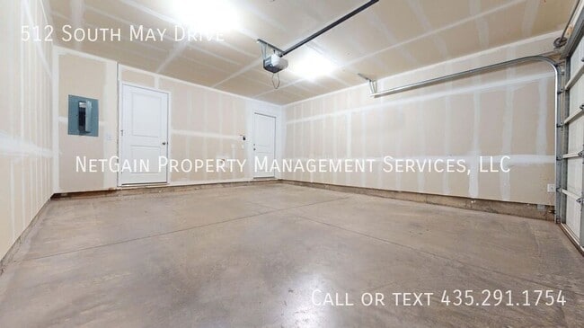 Building Photo - 512 May Dr