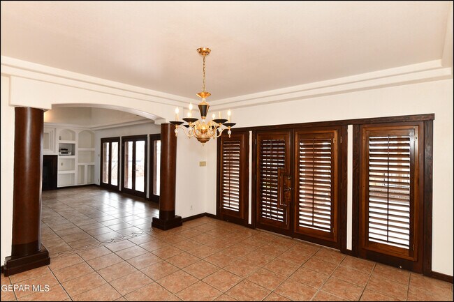 Building Photo - 7318 Corona Del Sol Dr