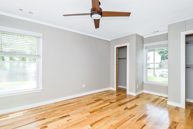 Building Photo - 2129 Agecroft Rd