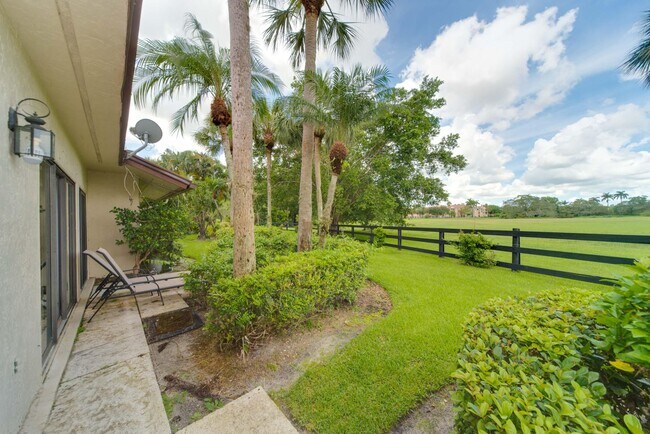 Building Photo - 11397 Pond View Dr