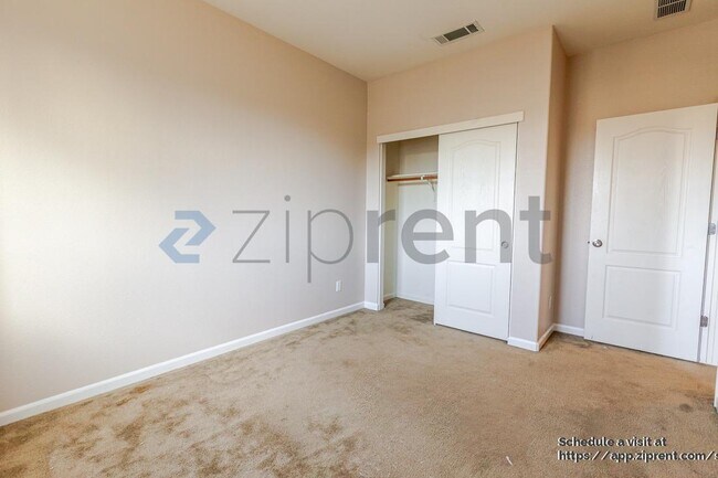 Building Photo - 681 Ringneck Ct