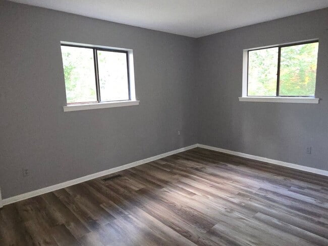 Building Photo - 109 Ohio Ct