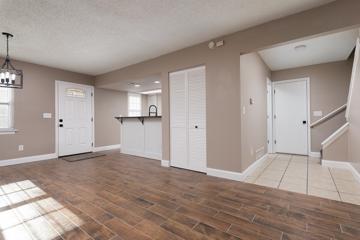 Building Photo - 8303 N Everton