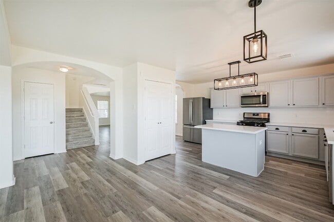 Building Photo - 2030 Vander Wilt Ln