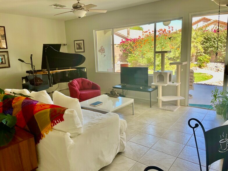 Building Photo - 78962 Cadence Ln