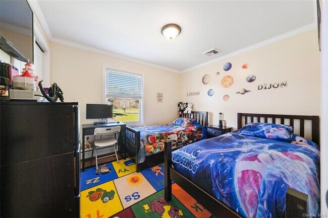 Building Photo - 7 Ohio Dr