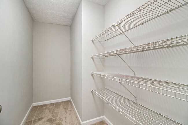 Building Photo - Fully Renovated 3BR/2BA Condo in Decatur!