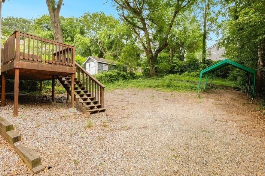 Building Photo - 677 Holmes St NW