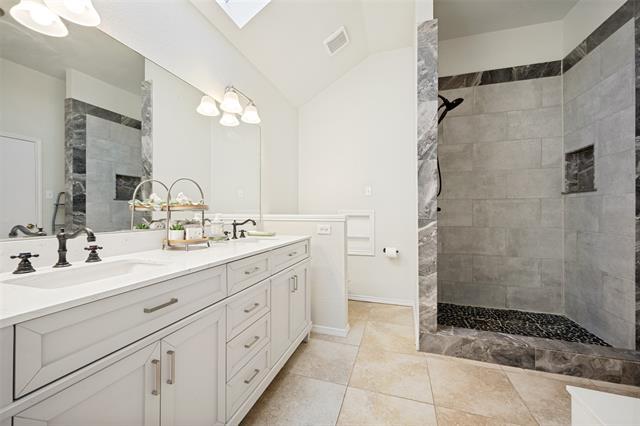 Building Photo - 2515 Mountainview Dr
