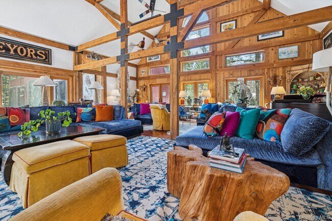 Building Photo - 4 Marion Ln