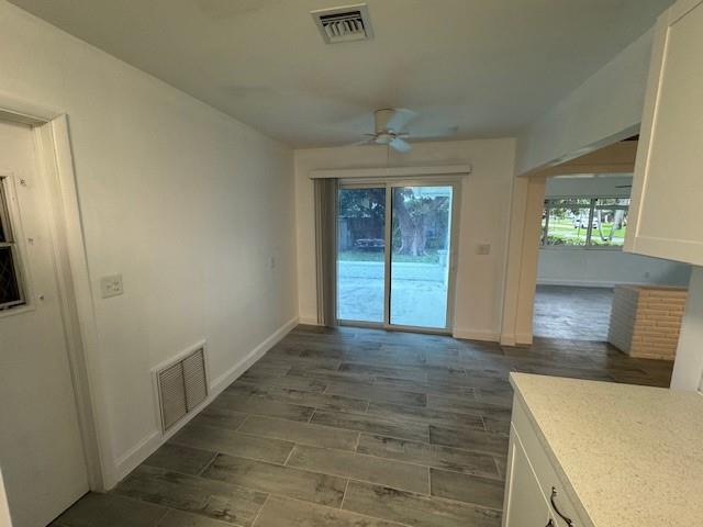 Building Photo - 3 bedroom in Hollywood FL 33021