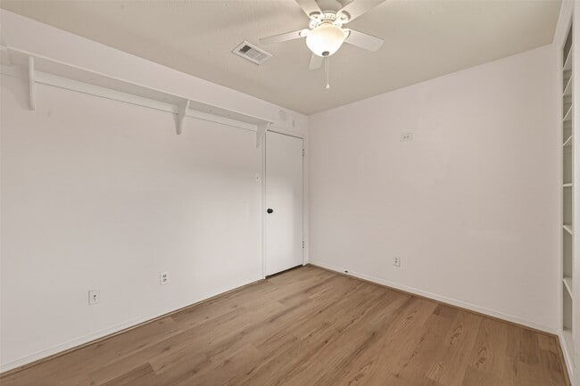 Building Photo - 3204 Farmers Field