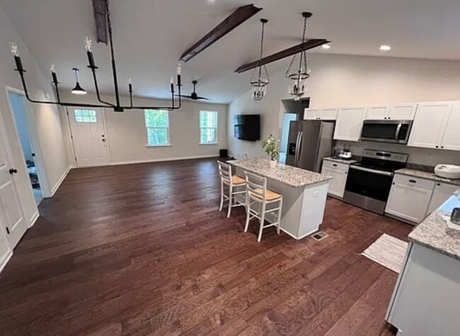 Building Photo - 17134 Arrow Point Dr
