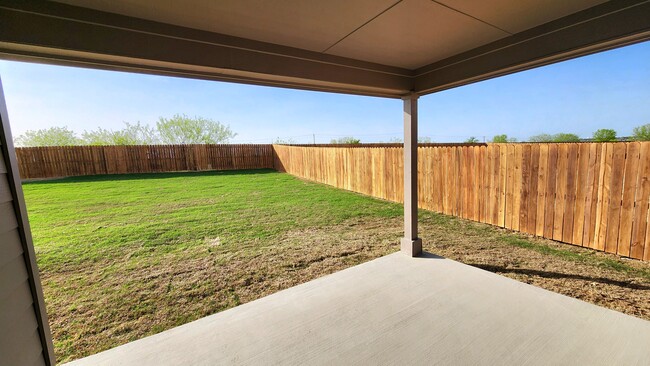 Building Photo - 16429 Severn Ln