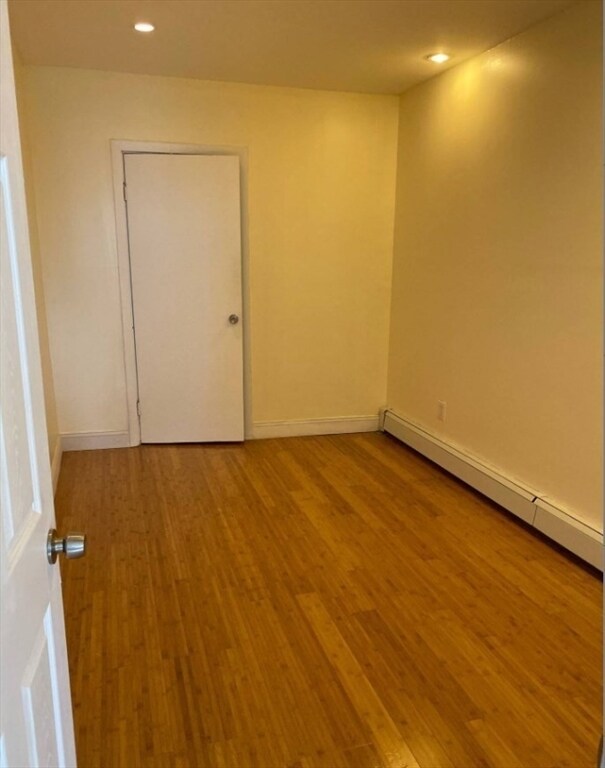 Building Photo - 212 Maverick St