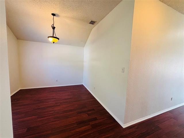 Building Photo - 1108 Alexandria Dr