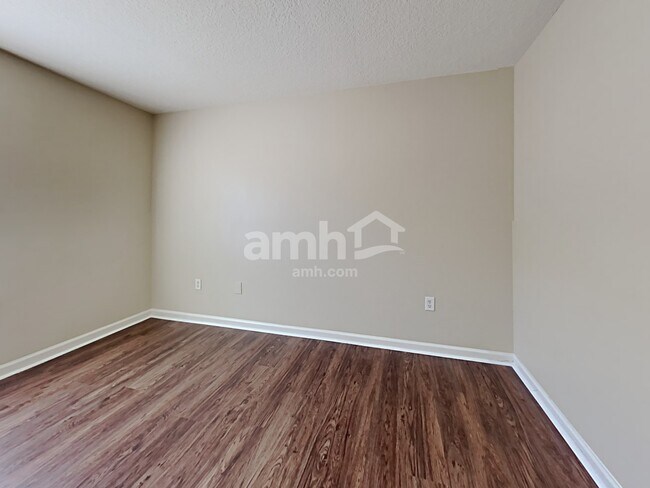 Building Photo - 3941 Leatherwood Dr