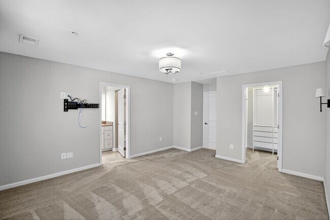 Building Photo - 5704 River Shark Ln