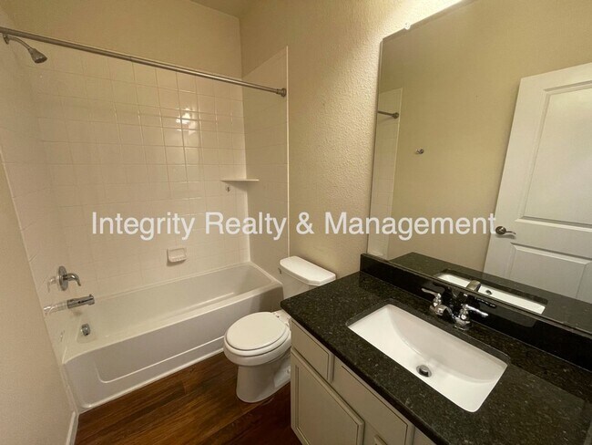 Building Photo - 598 E Dry Creek Pl