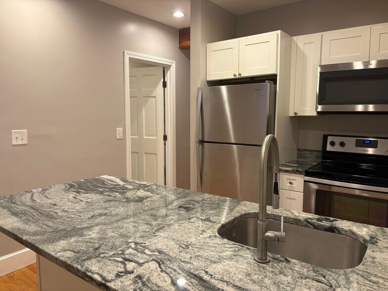 Building Photo - 39 Sheafe St