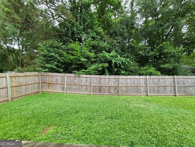 Building Photo - 216 Valley View