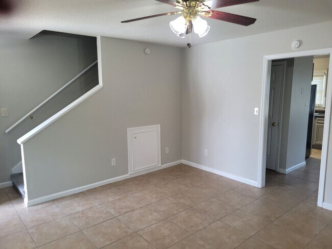 Building Photo - Haymont Area -2 Bedroom Town home for rent!