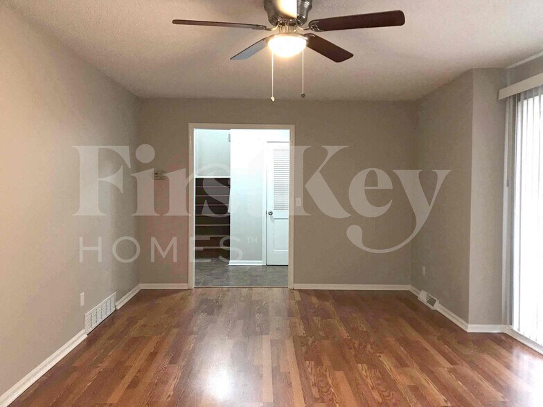 Building Photo - 8802 W 95th Terrace