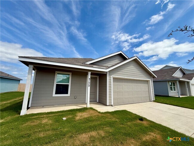 Building Photo - 3175 Dispatch Dr
