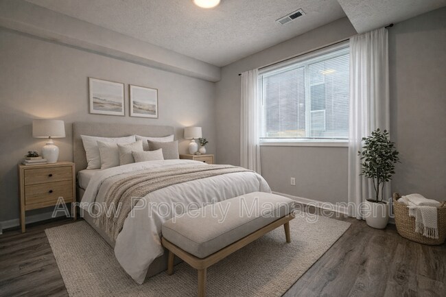 Building Photo - 660 S 20th St