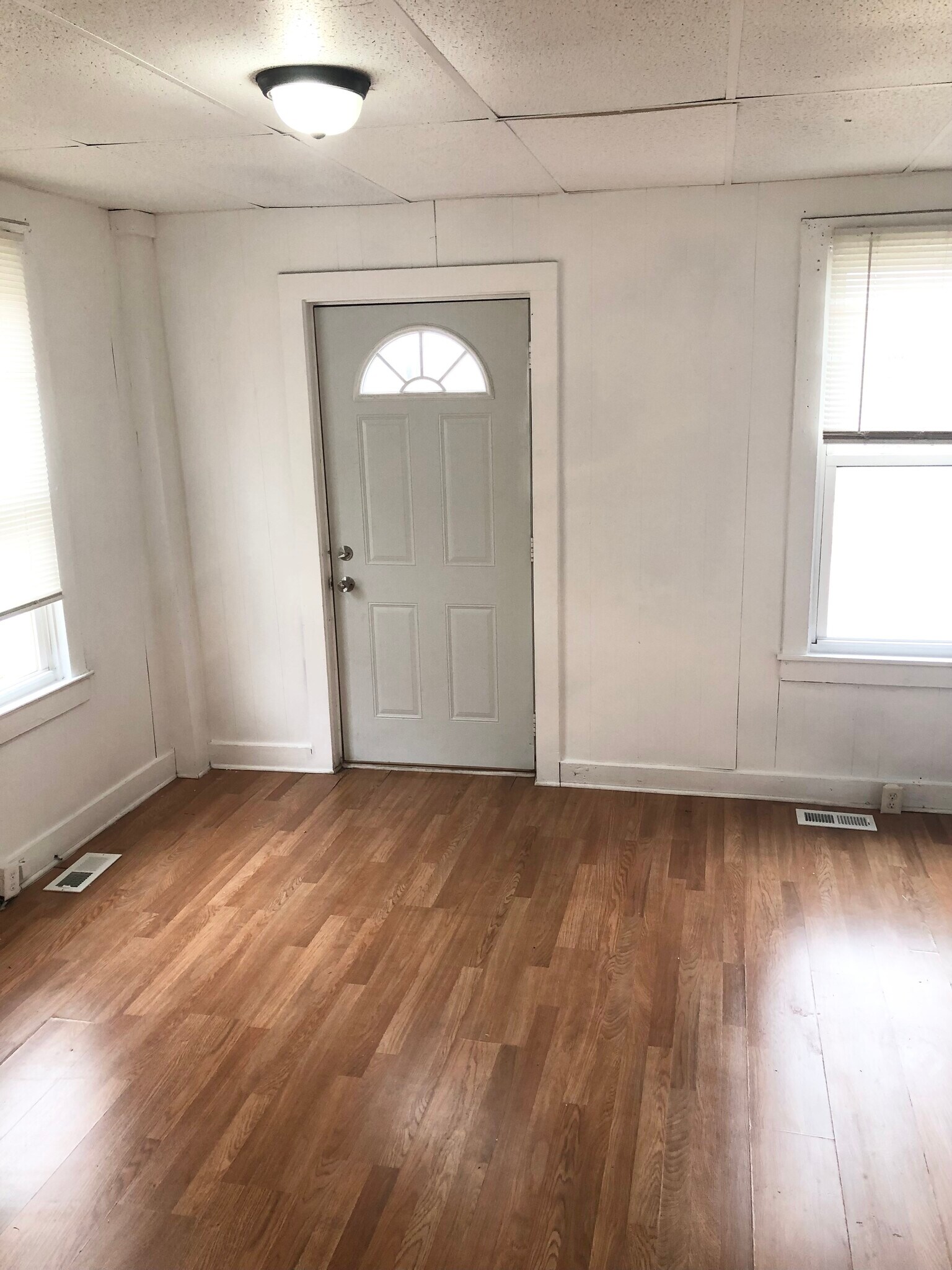 Building Photo - 713 E Michigan St