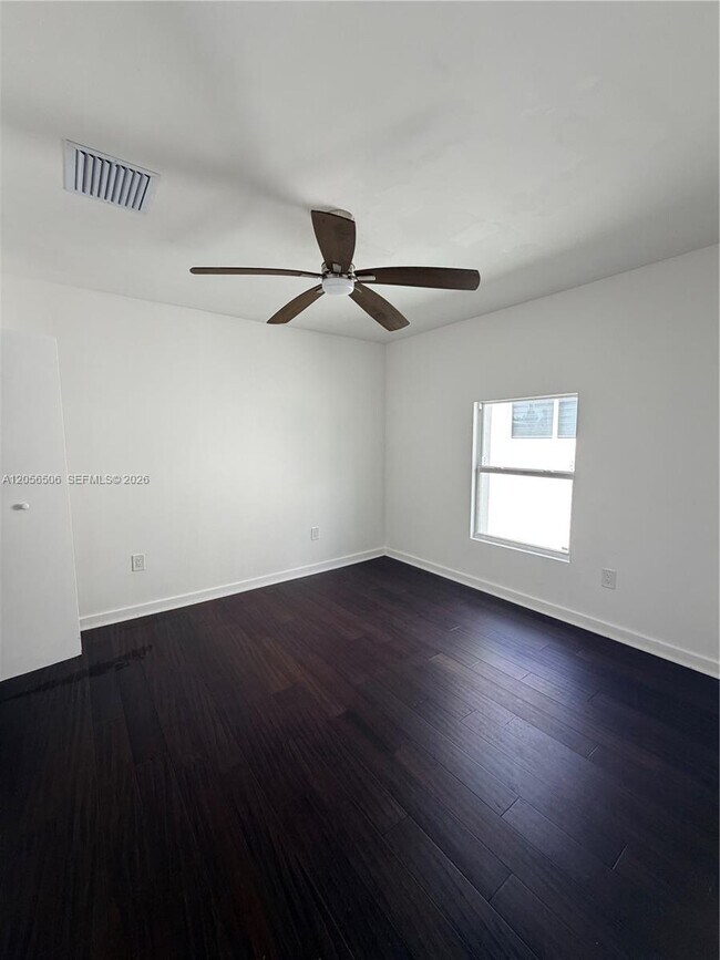 Building Photo - 6131 Coral Wy