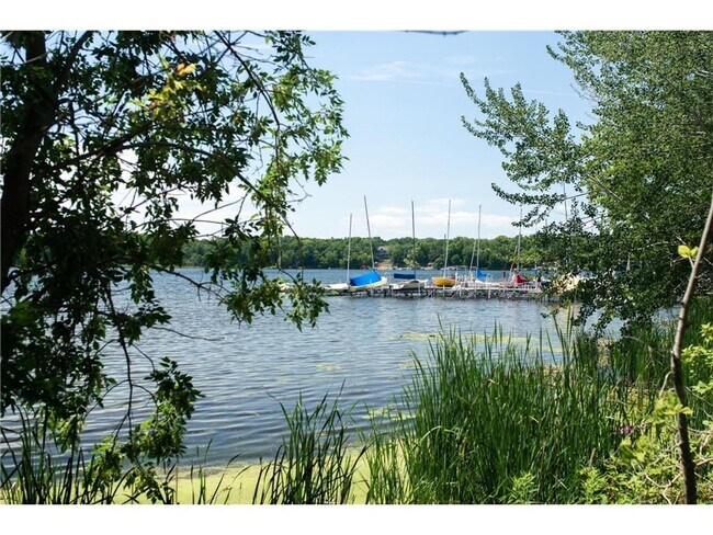 Building Photo - Rare 3 bed new construction home in Wayzata schools for lease!!!