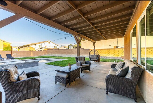 Building Photo - 44112 Sierra Vista Dr