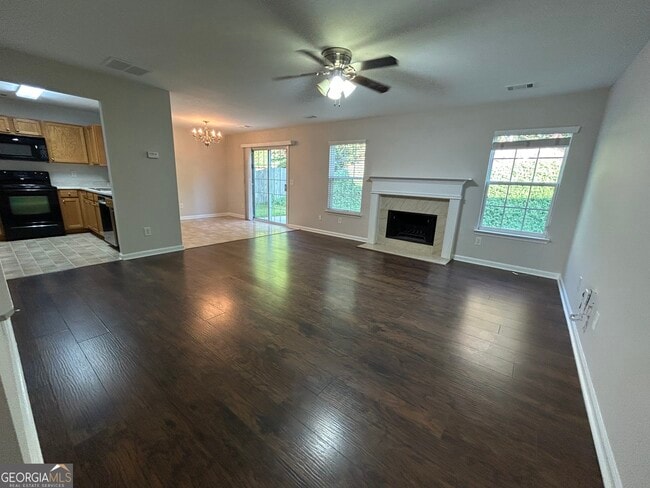 Building Photo - 2455 Mayfair Dr