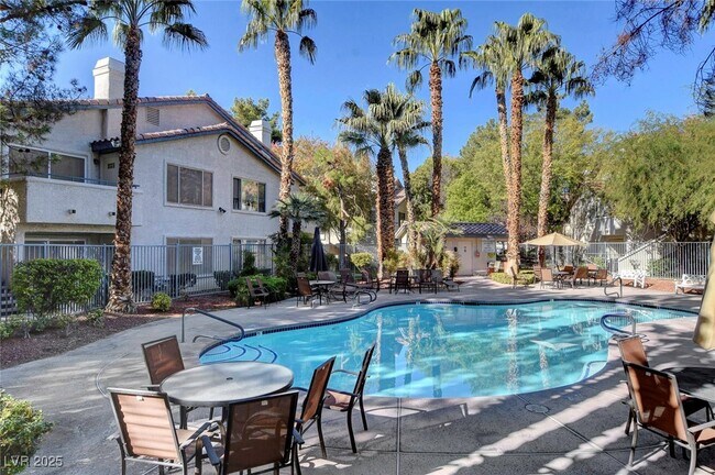 Building Photo - 5216 Mandalay Springs Dr