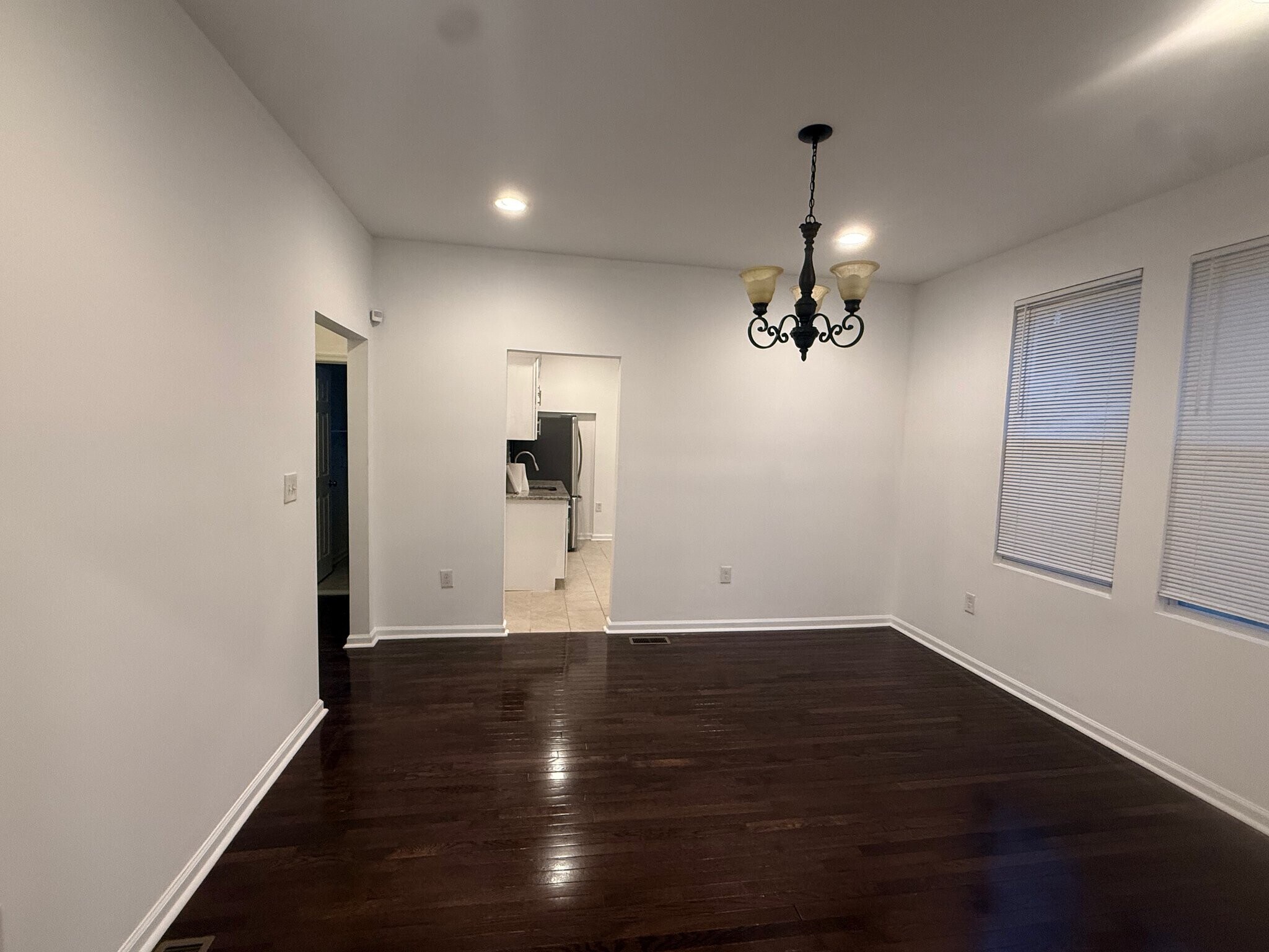 Building Photo - 5116 Gwynn Oak Ave