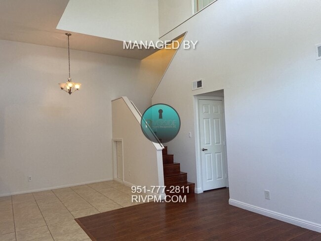 Building Photo - 2 Bed 2 Bath Condo In Gated Community  — $250 Move-In Discount!