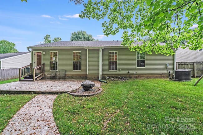 Building Photo - 7213 Preakness Stakes Ln