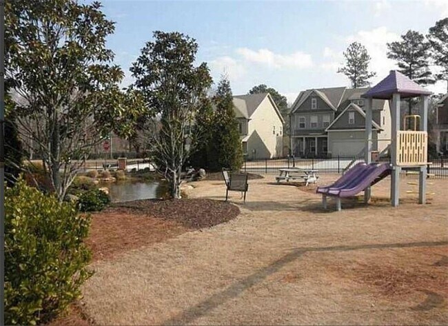Building Photo - 3265 Carrick Rd