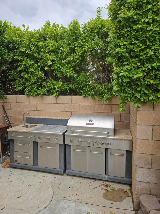 Building Photo - 68520 Risueno Rd