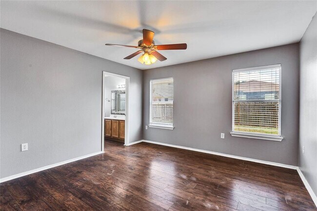 Building Photo - 12420 Sky Harbor Dr