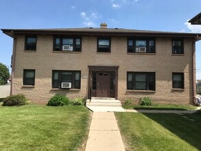 Building Photo - N89 W15631 Cleveland Ave