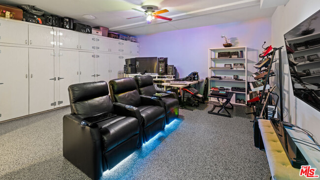 Building Photo - 4513 Tobias Ave