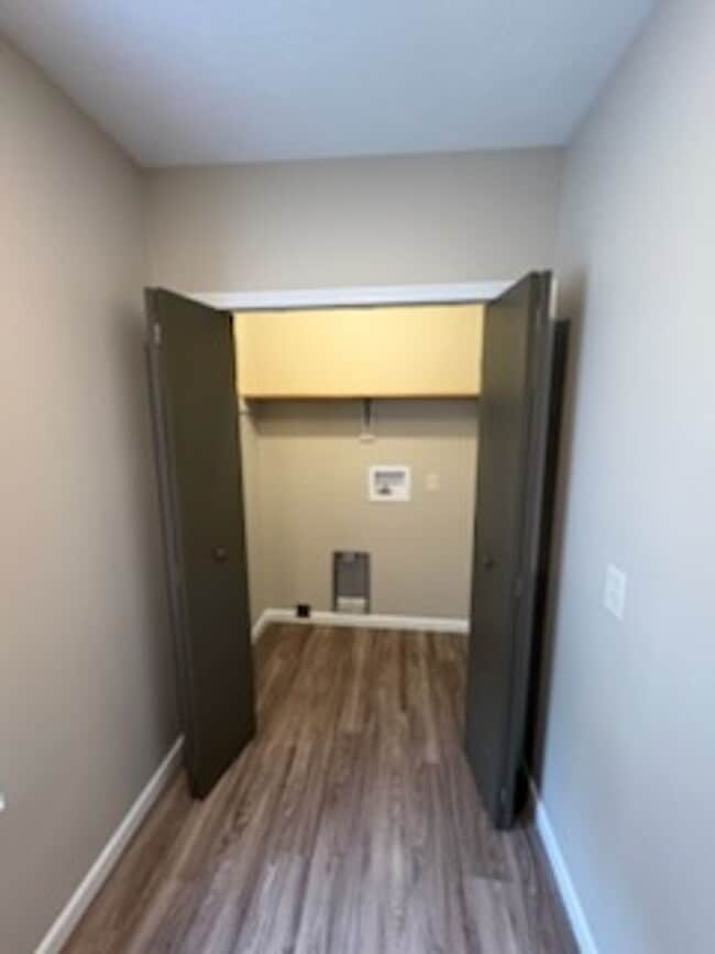 Building Photo - Two bedroom apartment